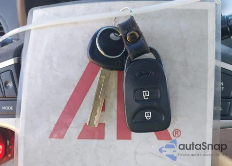 2012 Hyundai Accent Gls z USA, uszkodzony, nr VIN KMHCU4AE9CU136364